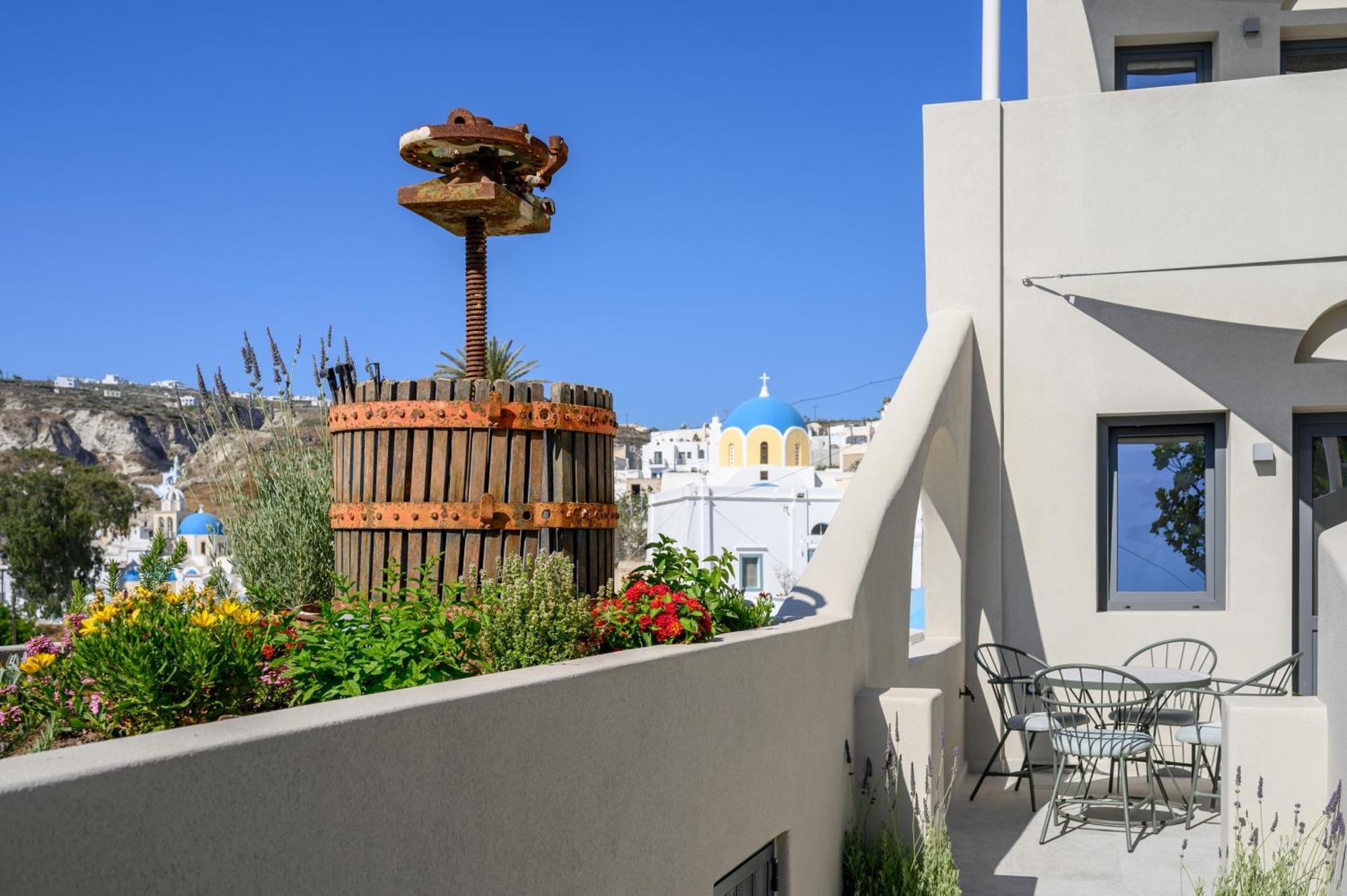 Galaria Serenity Suites Vothon Ngoại thất bức ảnh