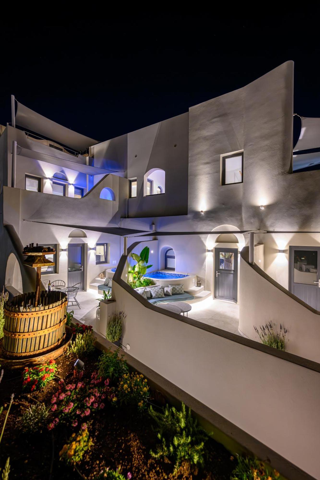 Galaria Serenity Suites Vothon Ngoại thất bức ảnh