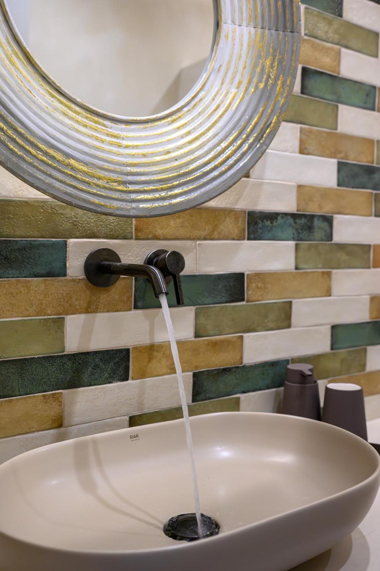 Galaria Serenity Suites Vothon Ngoại thất bức ảnh