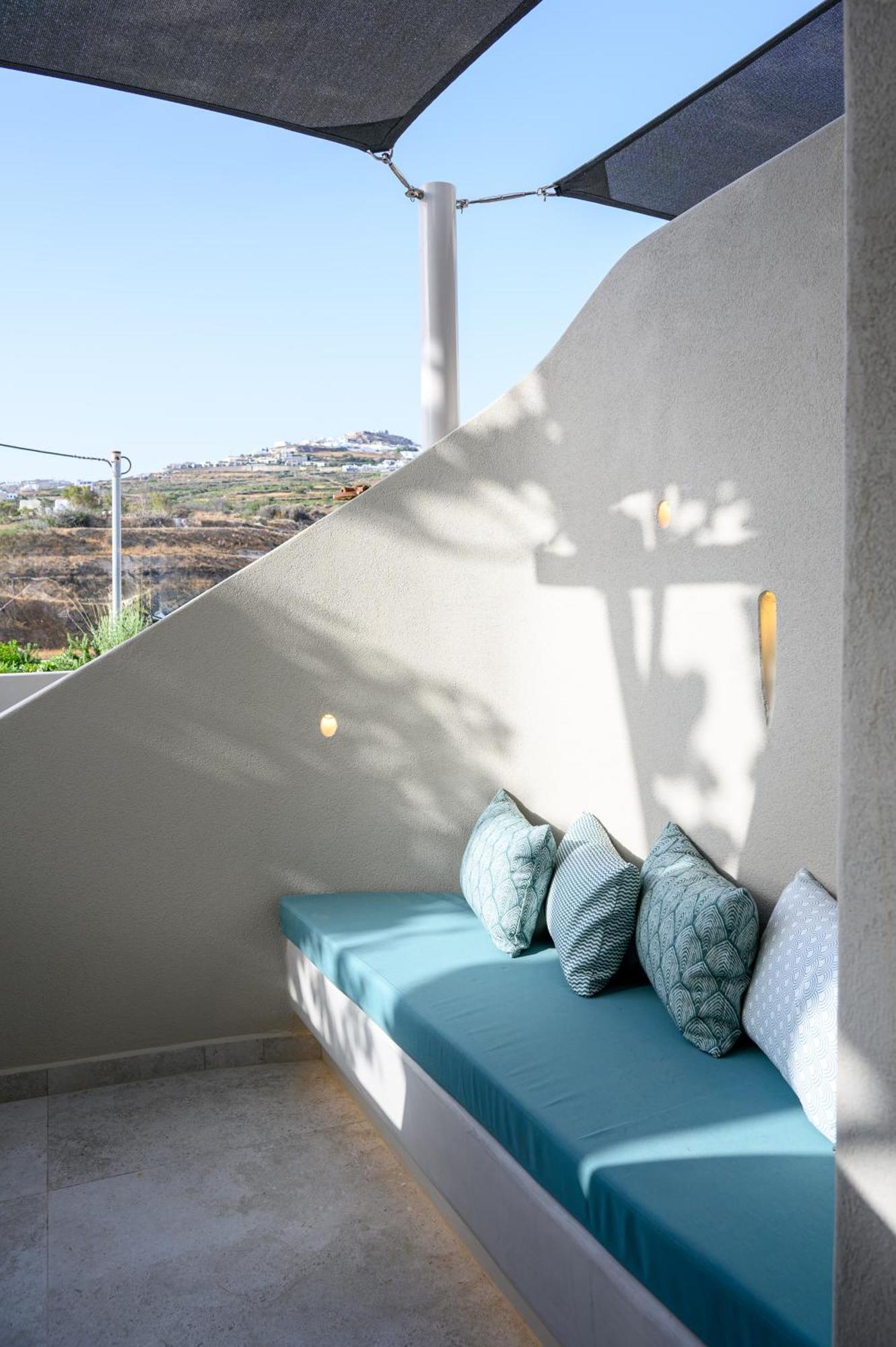 Galaria Serenity Suites Vothon Ngoại thất bức ảnh