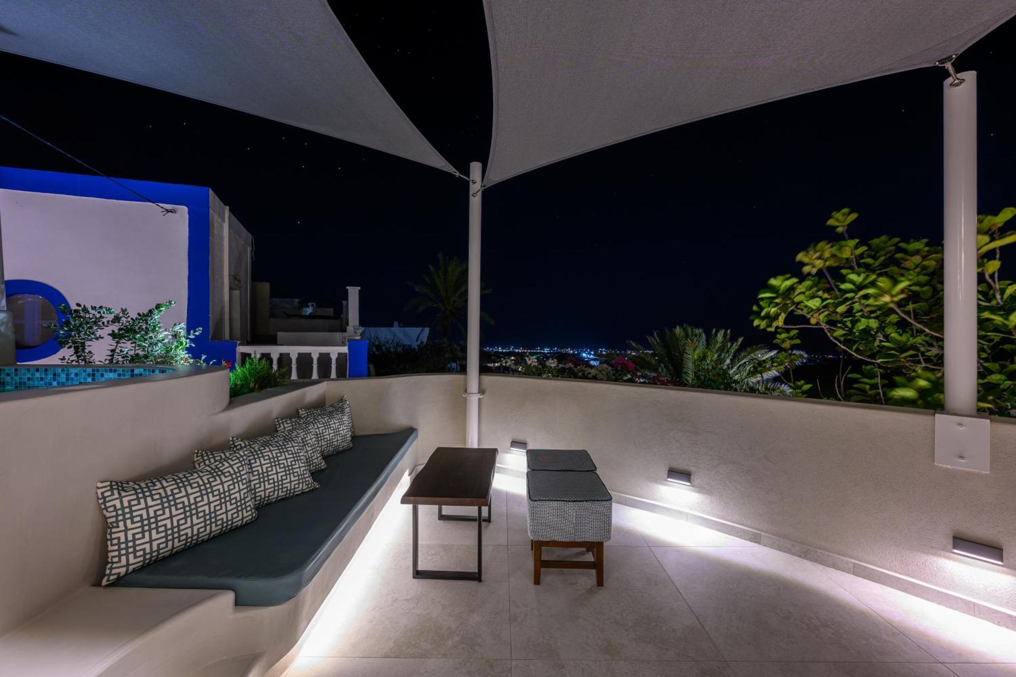 Galaria Serenity Suites Vothon Ngoại thất bức ảnh