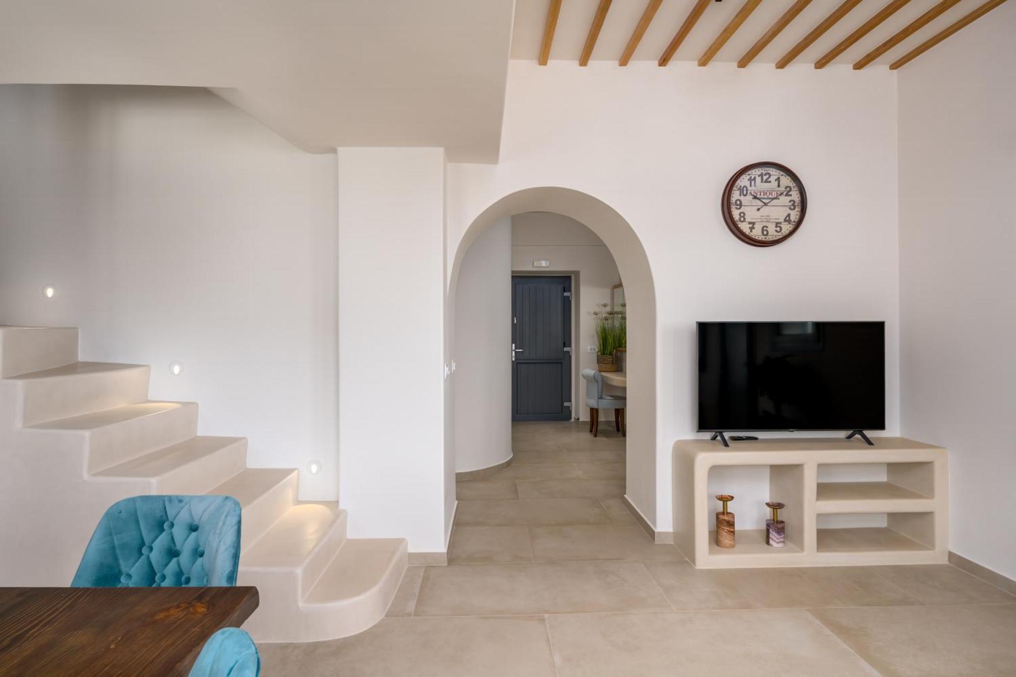 Galaria Serenity Suites Vothon Ngoại thất bức ảnh