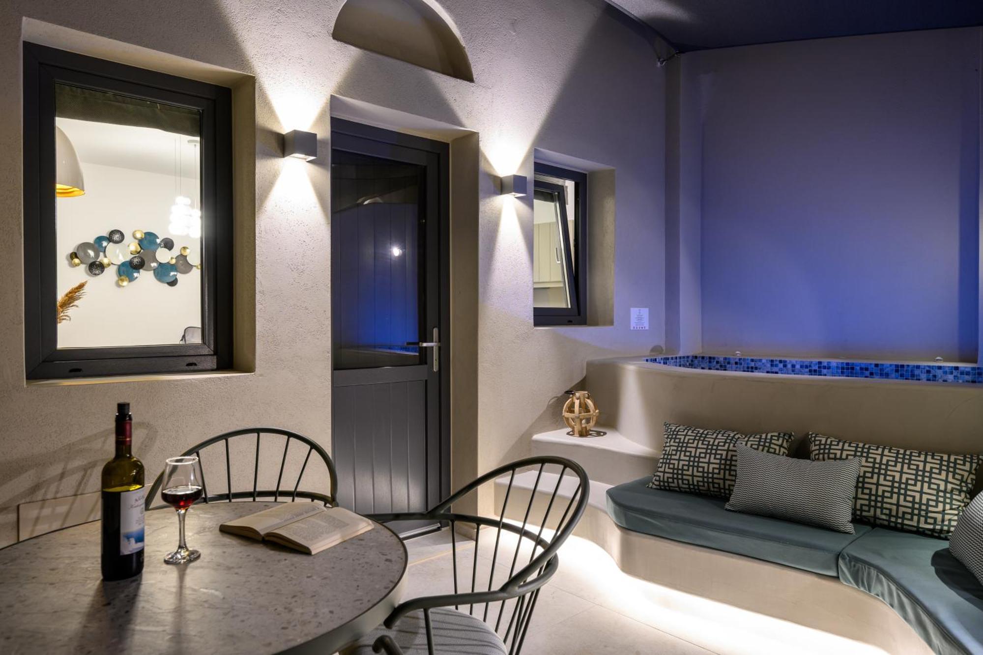 Galaria Serenity Suites Vothon Ngoại thất bức ảnh